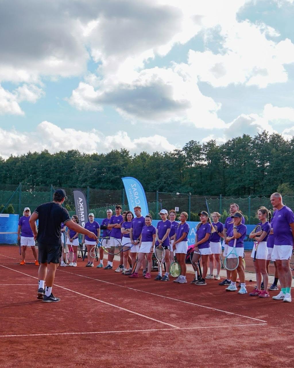 Trening grupowy na kortach ziemnych — Kozerki 2026